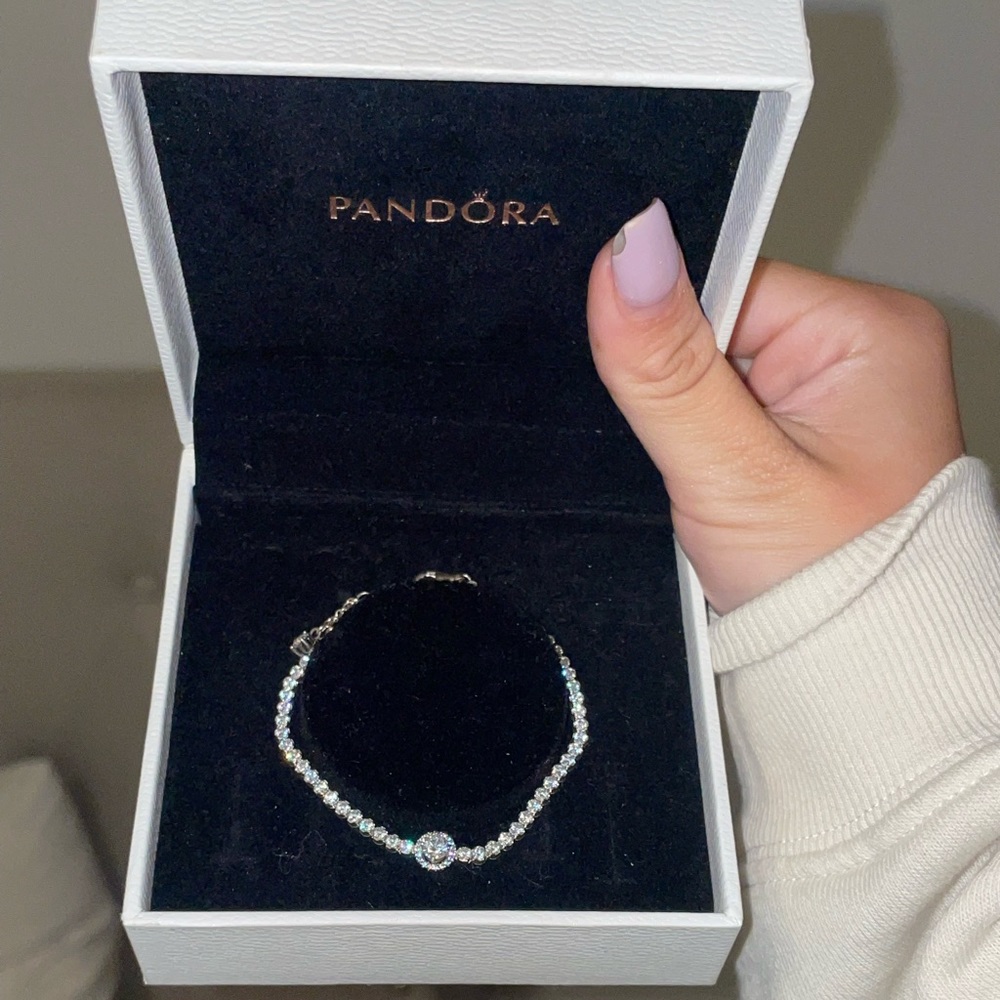 Sparkling Halo Tennis Bracelet